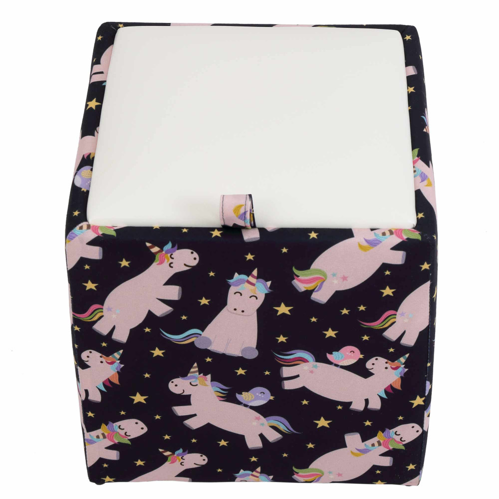 Taburet Box - stofa print unicorni/imitatie piele alb Taburet Box - stofa print unicorni/imitatie piele alb